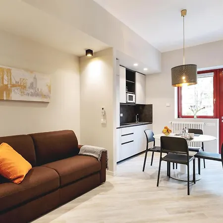 Guesthost - Maggiore Flats شقة *