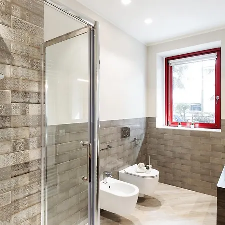 Apartament Guesthost - Maggiore Flats *