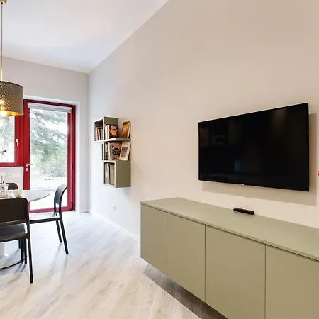 Guesthost - Maggiore Flats Apartament