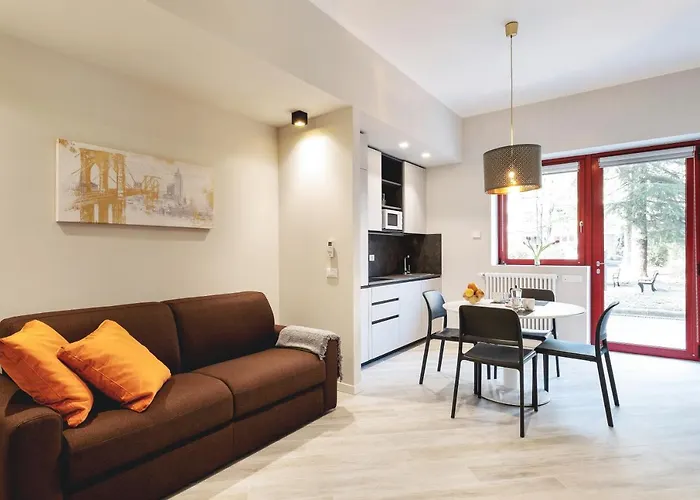 Guesthost - Maggiore Flats شقة *