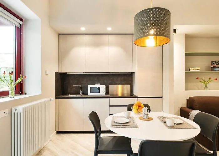 Guesthost - Maggiore Flats شقة بولونيا