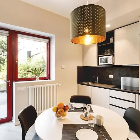 Guesthost - Maggiore Flats * Bologna